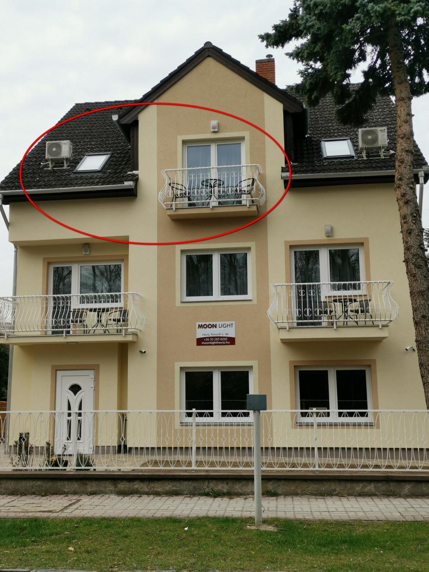 Moon Light Apartment เฮวิซ ภายนอก รูปภาพ