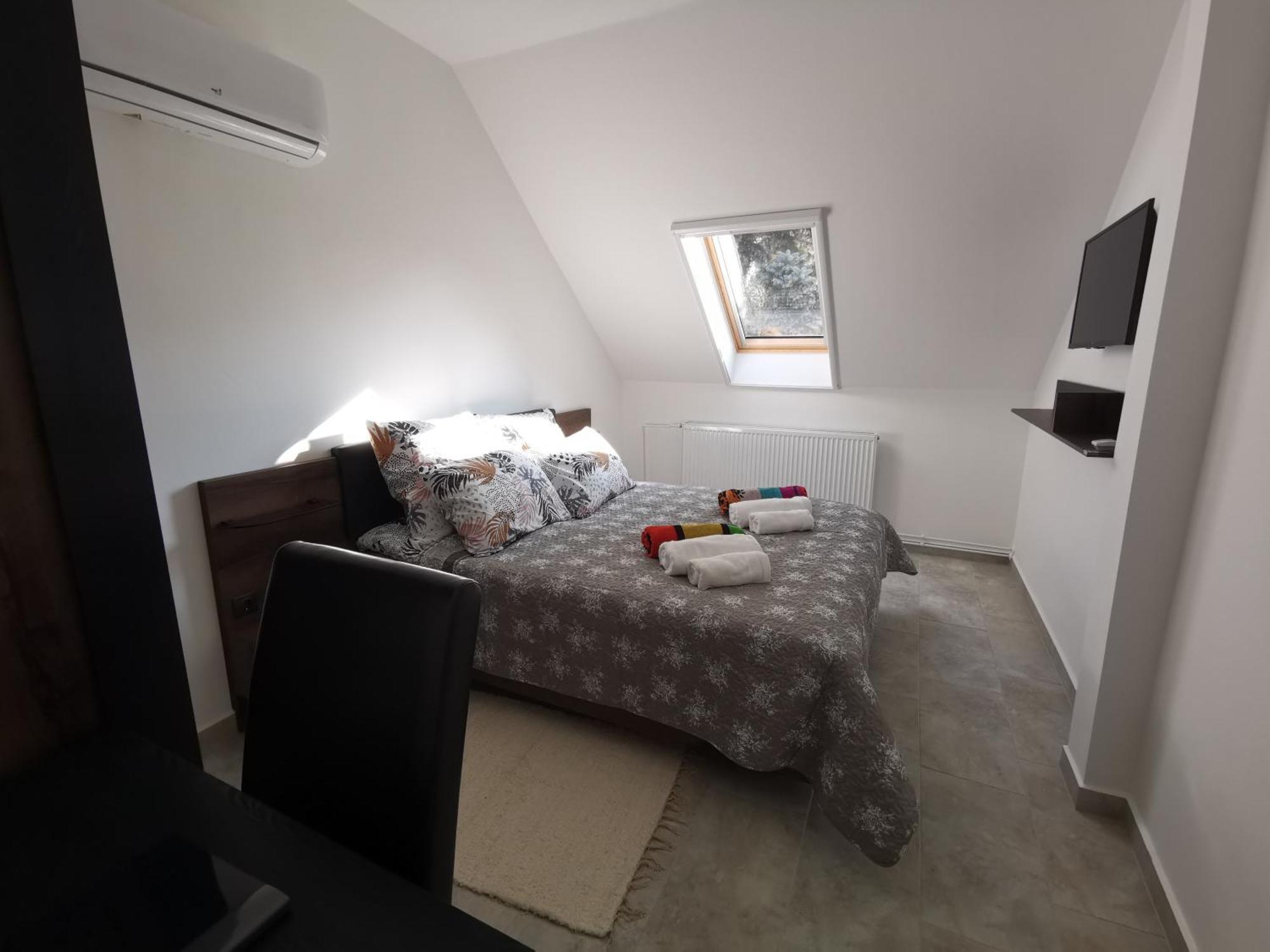 Moon Light Apartment เฮวิซ ภายนอก รูปภาพ