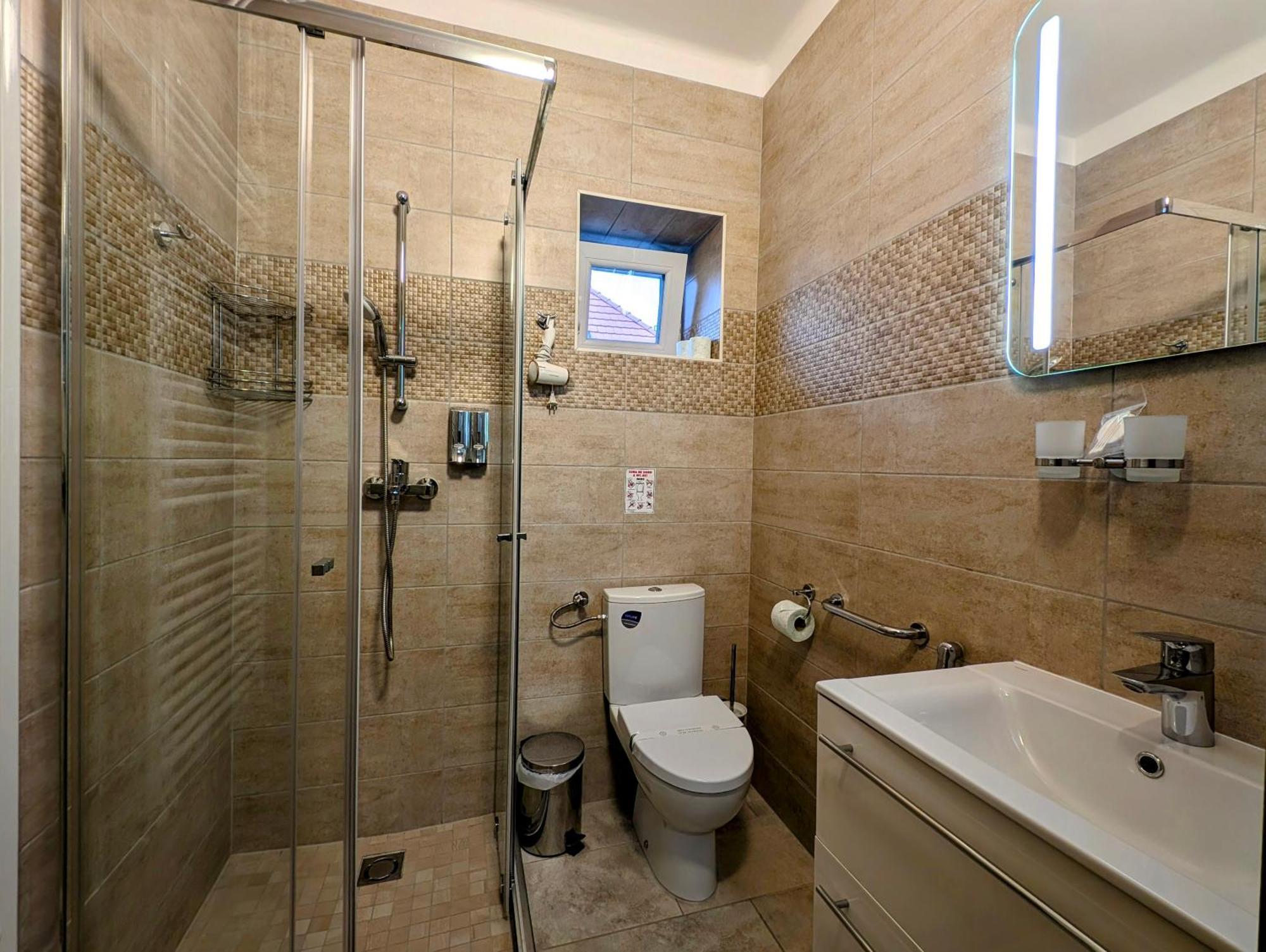 Moon Light Apartment เฮวิซ ภายนอก รูปภาพ