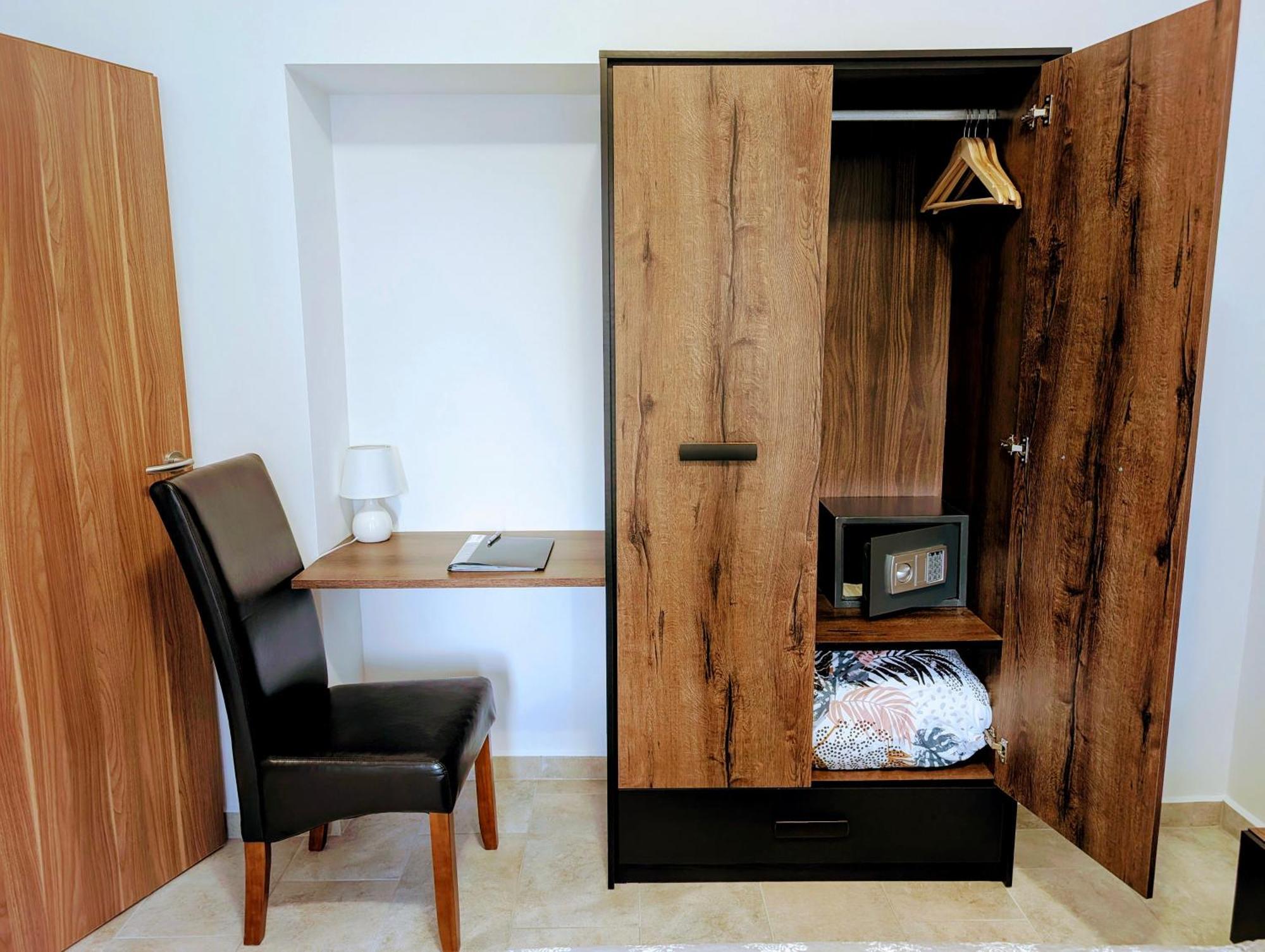 Moon Light Apartment เฮวิซ ภายนอก รูปภาพ