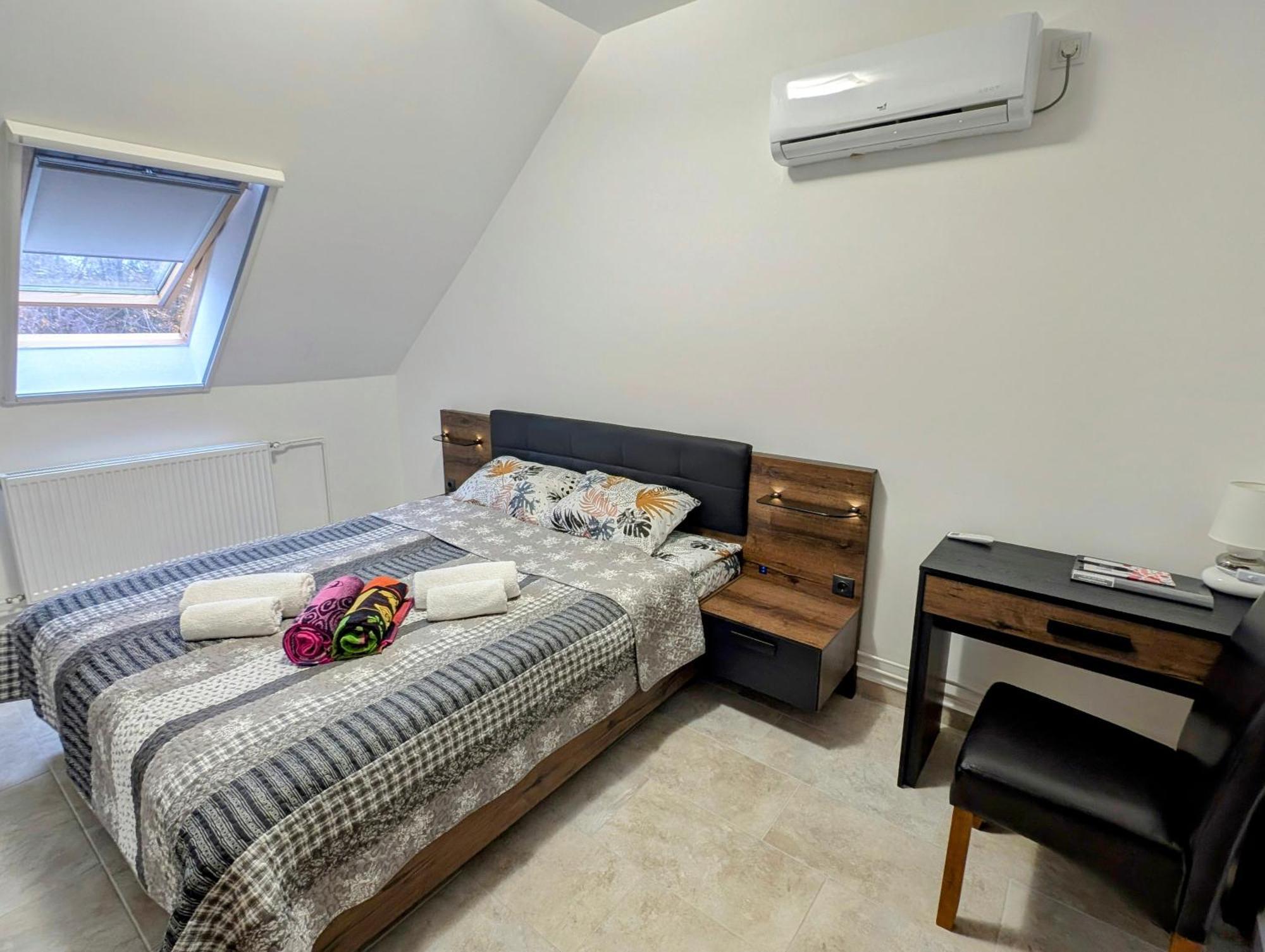 Moon Light Apartment เฮวิซ ภายนอก รูปภาพ